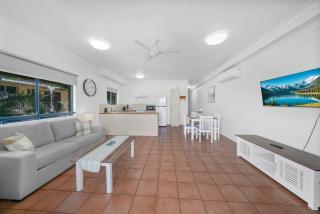 Waterfront Retreat 2 Bedroom Apartment plus Pool - 0