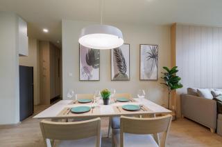 HUGE Luxury Condo Center of BKK! 5 mins BTS Asok - 1