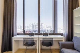 Luxury Loft- Spacious Condo- FAST Wi-Fi 5 min BTS! - 2