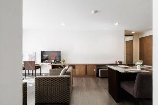 HUGE Luxury Condo Center of BKK! 5 mins BTS Asok! - 1