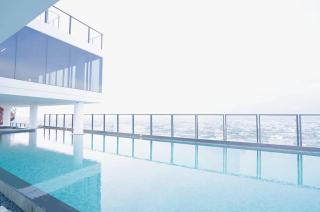 Rama9 Duplex Near Train Market RCA Free Pool Gym - 1