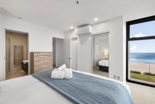 Breakwater - Views, Pool, Sauna and Gym - 7
