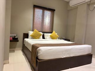 Surendra Landmark By Spree Hotels Bhopal - 8