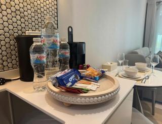 Title Serenity 1-Bedroom Pool Access Family Suite by TVC D113 - 1