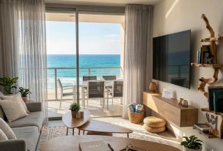 See the Sea View Balcony 30m to Beach - 9