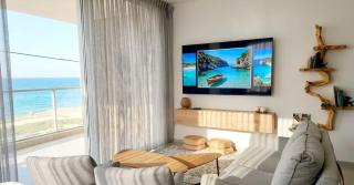 See the Sea View Balcony 30m to Beach - 3