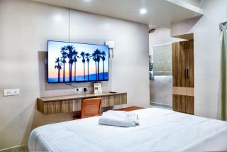 Skyline Suites - 8