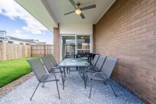 Silky Oak Stay - Brand New House in Griffin - Holiday Home - 5