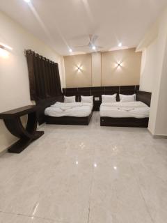 Hotel Hari Gopal - 1