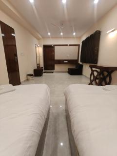 Hotel Hari Gopal - 6