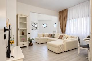 Central Dacia Lascar Residence 2BDR - 3