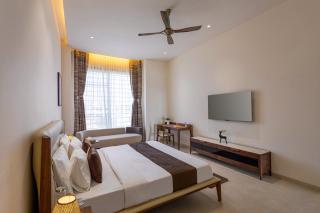 ELIVAAS Prive Chez Nandani 5 BHK Mediterranean-Style Farm House With Private Outdoor Heated Pool , Theater , Bar And Garden Area - 1