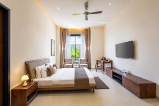 ELIVAAS Prive Chez Nandani 5 BHK Mediterranean-Style Farm House With Private Outdoor Heated Pool , Theater , Bar And Garden Area - 6