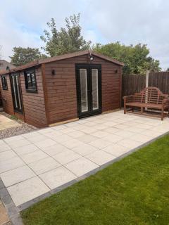 Kestrel House Home Stays & Podcast Studio - 2