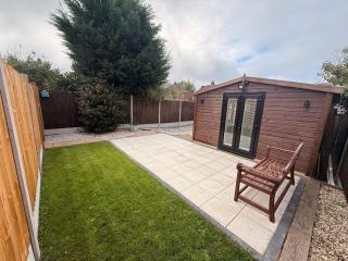 Kestrel House Home Stays & Podcast Studio - 1