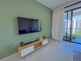 Epic Jumeirah Apartments - 8