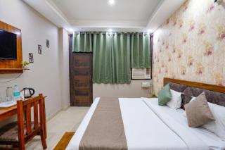 FabHotel Apsara - 7