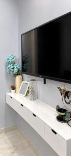 Cozy luxury 1bhk fully furnished home away from home - 0