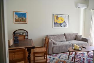 Brand New! Vintage Charm, Modern Comfort - 0