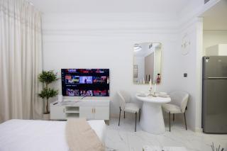 Bloomfields Studio in The Gate - Masdar - 8