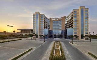 Hilton Dammam Airport - 8