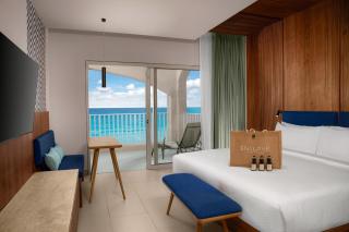 Hilton Cancun Mar Caribe All-Inclusive Resort - 3