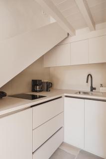 G Suites - Modern Minimalist Retreat - 6