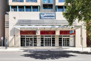 Executive Edge City 2 Bed Apartment with Car park - Adelaide - 3