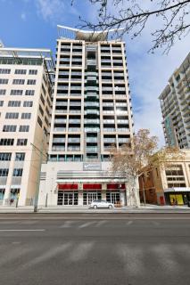 Executive Edge City 2 Bed Apartment with Car park - Adelaide - 4