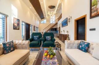 Avenaa 6Bhk Fragrant hills cottage, Jangalia Gaon - 2