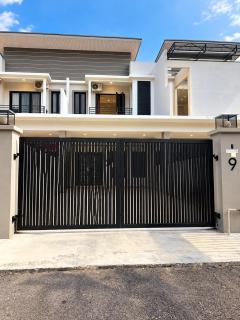 Lumen House 5 Taman Jaya Muar - 9