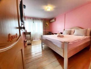 The Royal Chiangkhan Boutique Hotel - 3