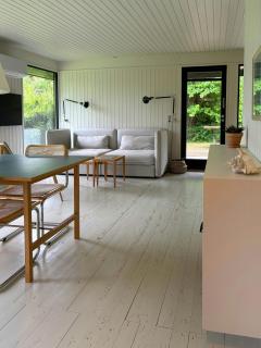 Classic 70s house by beach in Smidstrup - 0