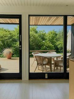 Classic 70s house by beach in Smidstrup - 1