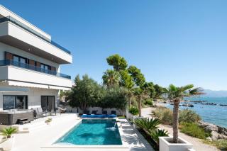 Villa Ines, First row,Heated Pool&Spa, near Trogir/Split - 9