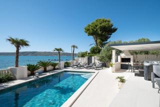 Villa Ines, First row,Heated Pool&Spa, near Trogir/Split - 8