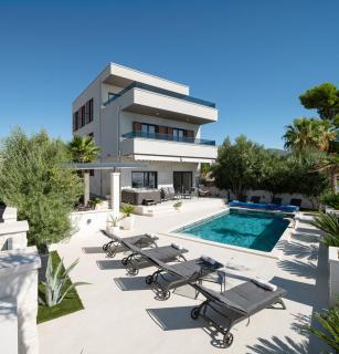 Villa Ines, First row,Heated Pool&Spa, near Trogir/Split - 7