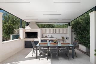 Villa Ines, First row,Heated Pool&Spa, near Trogir/Split - 1