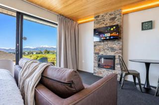 Tekapo Haven with Deck and Stargazing Sky - 8