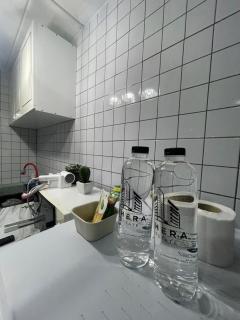 Shera Hostel ห้องพักเมืองทอง C5 - 1