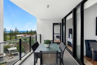 Sierra Grand Spacious 3 Bedroom Apartment - CoastHM - 9