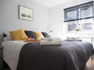 Modern Top Floor Sheffield Maisonette with 3 Bedrooms & On-street Parking, Hosted by Eason Stays - 5