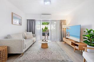 Broadbeach Oasis - 2 Bedroom Apartment in Britannia - CoastHM - 0