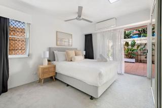 Broadbeach Oasis - 2 Bedroom Apartment in Britannia - CoastHM - 9