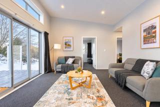 Capricorn - 2BR Easy Drive to Dark Sky Dining - 4