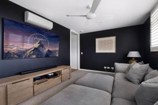 Luxury Tri-Level Duplex in Mermaid Beach - CoastHM - 6