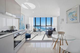 Stunning High Level Deluxe Apartment at Rhapsody - CoastHM - 5