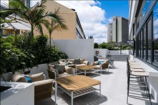 Couples Escape in Ruby Surfers Paradise - CoastHM - 2