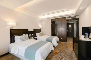 New Century Pujiang Hotel - 7
