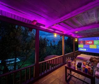 Entire Traditional cottage with Cinema & Bonfire - 9
